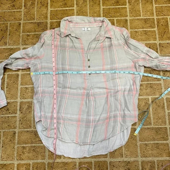 Kensie Pink and Grey Plaid Top - Picture 10 of 10